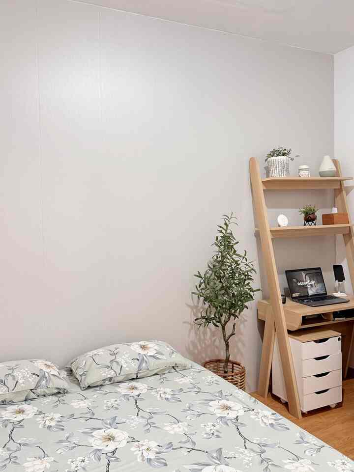 Finally bisa pasang wallboard juga karena dinding sebelumnya super lembab akibat bocor yang lumayan bikin kamar banjir
Sengaja memilih wallboard yang polosan biar kamar terkesan luas dan simple


#BedroomStyling #DekorasiKamarTidur #MakeOverKamarTidur #BathroomInspiration #KamarTidurMininalis #InspirasiKamarTidur #KamarSimple 
