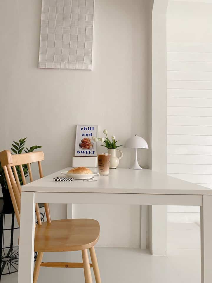 Slow morning #slowliving #slowlife #homeinspo #minimalist #aesthetic #homedecor