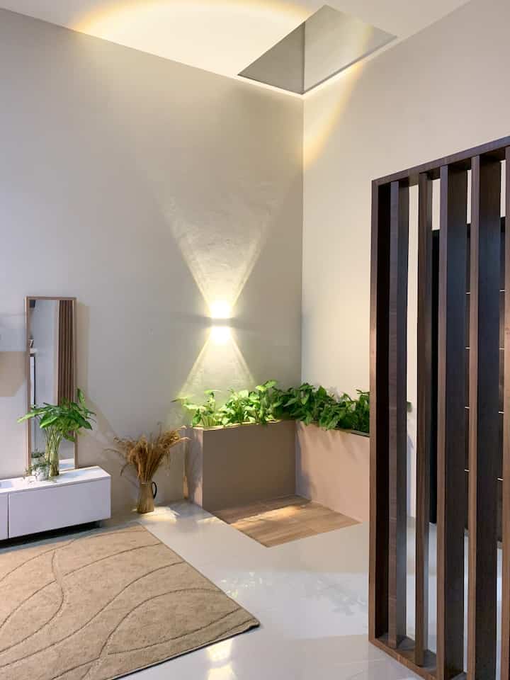 Mini Garden 🪴 🌱
Tidak perlu ruang besar untuk merasakan ketenangan alam. Dengan mini garden indoor ini, kami bisa merasakan kesejukan dan keindahan tanaman setiap hari di dalam rumah. 🌿✨ 
#MiniGarden #IndoorPlants #GreenLiving #Estetik #TamanIndoor #minimalis #rumahmodern 