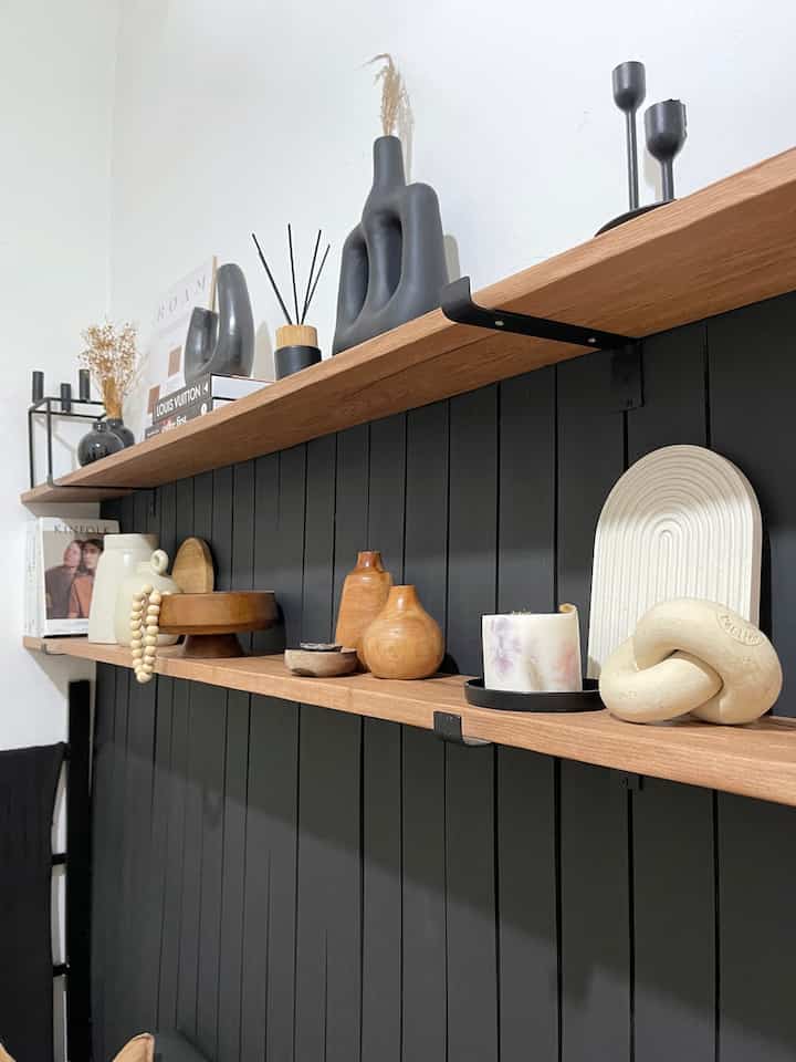 ➖ Inspiration for shelves at Lolla House

Because every room in this house is very small and minimalist, we always add shelves or shelves that function as storage or as decoration.

• Living room, we have 2 layers of shelves measuring 2 meters long made of Dutch teak wood covered with PVC stickers. We use it as a backdrop and store decorations such as vases and dummy books.

• In the TV room, we use shelves measuring 120cm with a thickness of 25cm to store light decorations such as dummy books and wall art. 

• Workspace, we use an angled shelf, because it fits the workspace area which is in the corner of the room. We use it to store some books, a reed diffuser and green decorations to refresh the eyes after work.

• Bathroom, we use a 120cm shelf to store toilet paper stock, air freshener and decorations. Meanwhile, to store soap bottles, we use teak wood shelf shelves with iron brackets. 

• In the main bedroom, we have 2 types of shelves above the bed with a length of 2.9 meters. functions only as decoration or room backdrop list. 

• Reading Nook, we use a black shelf 80cm long to store children's favorite books.

Hopefully it will inspire ❤️

#wall hangings #ambalandinding #dekorasiambalan #dekorasirakbuku #dekorasirakdinding #rakdinding #rakbuku #rakpenyimpanan #rumahmungil #rumahkecil #rumahdeveloper #shelves #shelvesinspiration #shelvesdecor #openshelves 