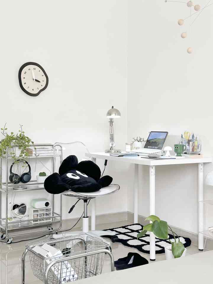 Pengaturan Meja Saat Ini~

#Penataan Meja
#Desktop 
#Dekorasi Meja
#Ruang Estetika
#Ruang Kerja