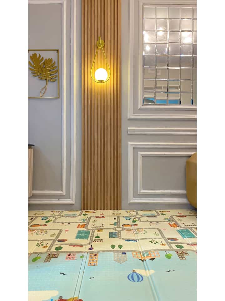 Lesehan tempat berkumpul keluarga, sambil menonton tv.. tiduran sekaligus tempat bermain anak2... 


----------
#lesehan
#ruangtv
#tempatsantai
#ruangtengah
#ruangtamu
#inspirasidekor
#dekorrumahsubsidi