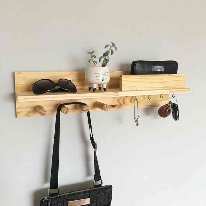 Rak Kayu Tempat Gantungan Kunci