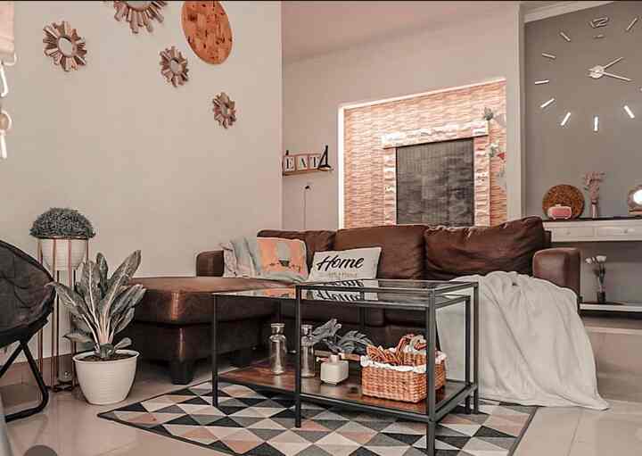 #ruanganfavorit #bendafavorit #spillbarengfavorit #ruamh #ruangtamu #sofa #rumahminimalis 