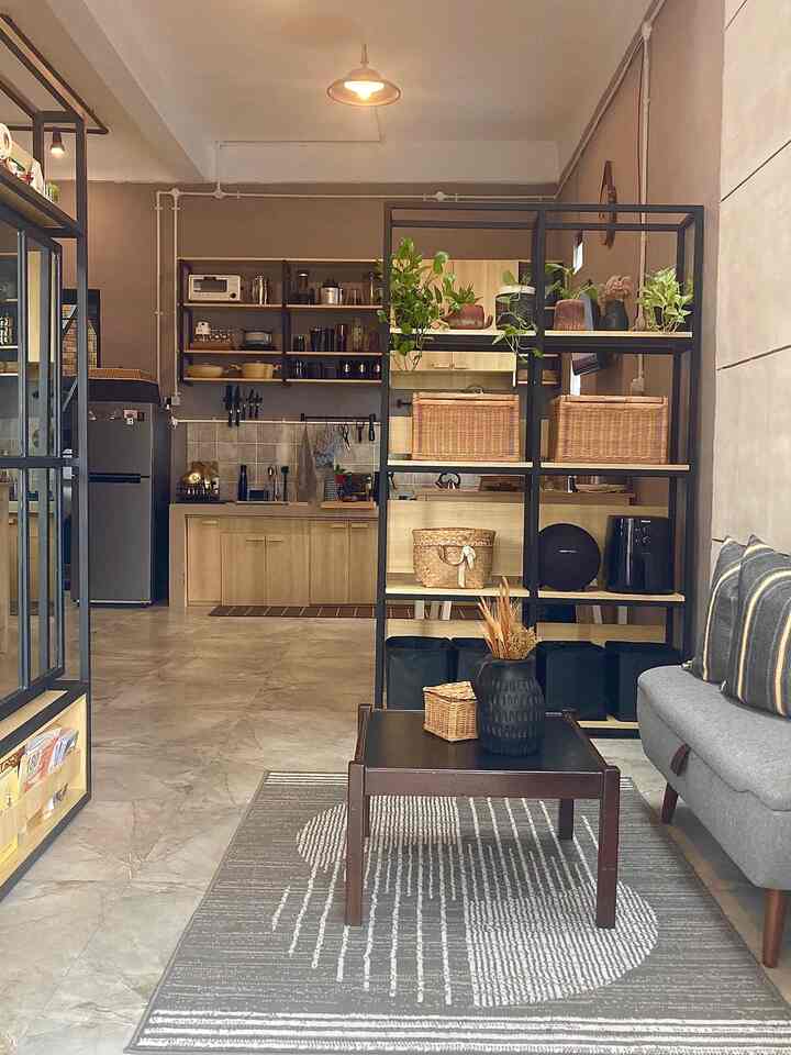 Ruangan favorit ku tentu saja Dapur, dapur yang terlihat langsung dari ruang tamu

Dapur adalah tempat “kerja” IRT jadi wajar ini adalah tempat favorit

Di bikin senyaman mungkin dan tentu nya dengan alat masak yang memadai

#RuanganFavorit
#BendaFavorit
#SpillBarangFav #dapur #dapurminimalis #dapurfavorit #industrial