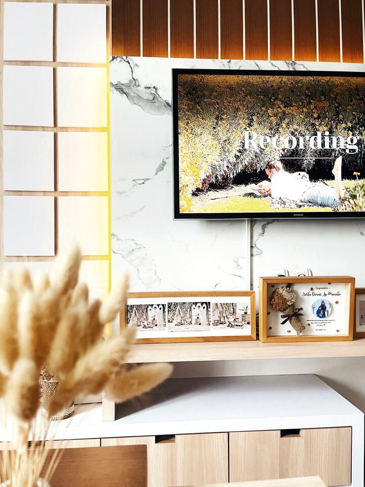 short form carousel card thumbnail