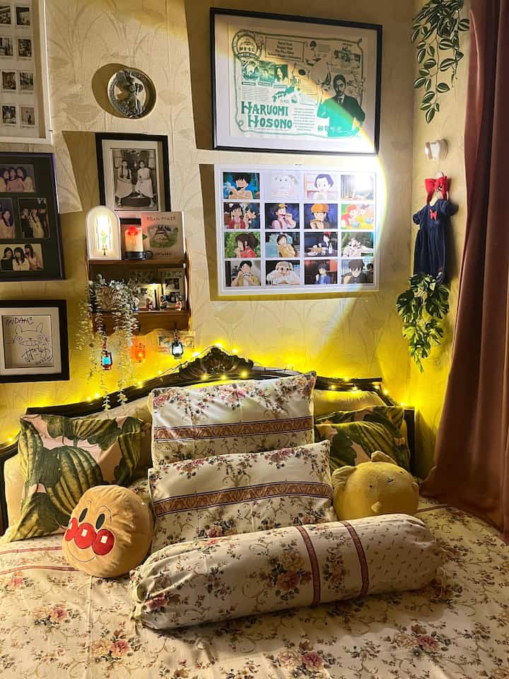 ✨Ambient Lights in Ghibli Bedroom✨

Untuk tipe lampu, aku biasanya memilih ambient lights yang cahayanya lebih warm. Jadi rasanya lebih nyaman untuk tidur atau sekadar rebahan.

Tentunya, aku pilih lampu-lampu berukuran kecil yang bisa menghiasi furnitur/trinkets bernuansa ghibli di kamar. Mulai dari aquarium lamp, doorway lamp, sampai lampu lentera yang dominan dengan konsep ghibli yang hangat. Wishlist ku punya lampu lantai yang bikin cahaya di kamar lebih proper tanpa harus menyalakan lampu utama~✨

#LampuRumah
#InspirasiLampu
#SpillLampuEstetik
#LampuDinding
#LampuTidur
#LampuKamar
#LampuMeja 