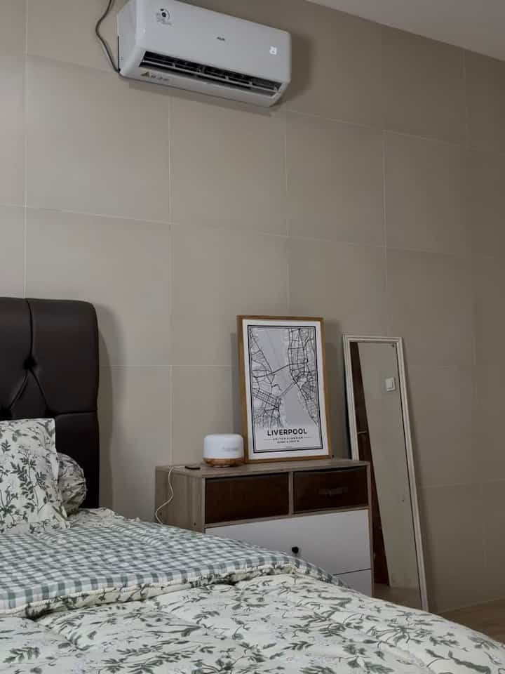 Kamar tidur yang nyaman bikin tidur makin nyenyak dan berkualitas. Ga cuma tampilan kamar yang rapi tapi aroma kamar yang lembut juga bisa meningkatkan kualitas tidur. Swipe left untuk tau rahasia tidur makin nyenyak ya! Plus bonus bisa jadi lampu tidur jg lho


#kamartidur #bedroom #kamartidurnyaman #tidurnyenyak #diffuser #aromatherapy #tidurmanis  