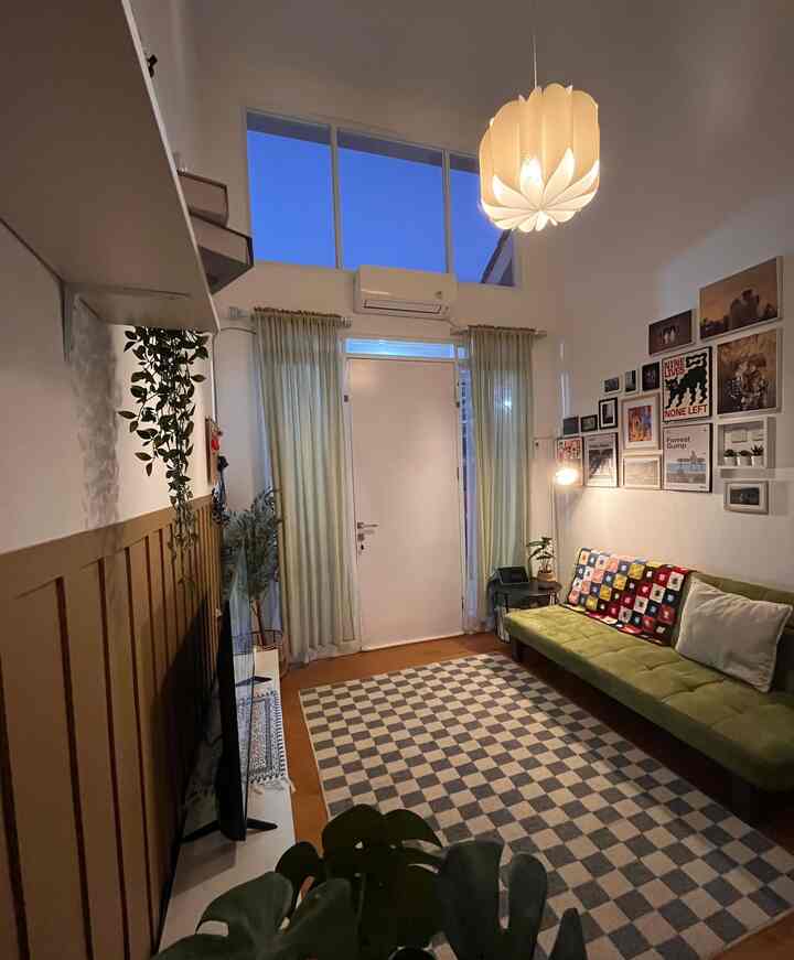 照明はお部屋の雰囲気作りに大きな影響を与えます。我が家の照明は以下の通り、ペンダントランプ、ダウンライト、スタンドランプなどがあります。照明はすべて温白色光を使用しています。

#ホームライト
#ランプインスピレーション
#SpillAestheticLights
#スタンディングランプ
#ペンダントランプ
