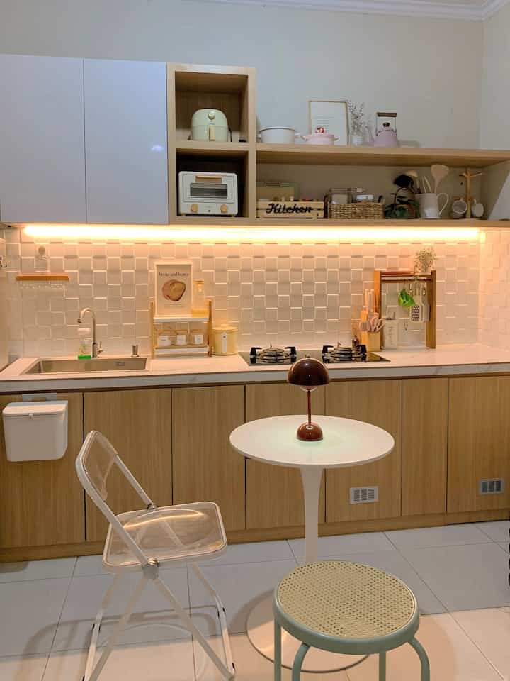 Dapur night mode on
Kami membiasakan untuk malam hari setidaknya kondisi dapur sudah rapi. 

#kitchen #kitchenset #dapur #dekorasidapur #dapurminimalist  