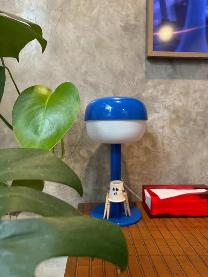 Semua orang bersinar, jika diberi pencahayaan yang tepat.

#LampuRumah #InspirasiLampu #SpillLampuEstetik #rumabatari #lighting #lamp #standinglamp #warmwhite