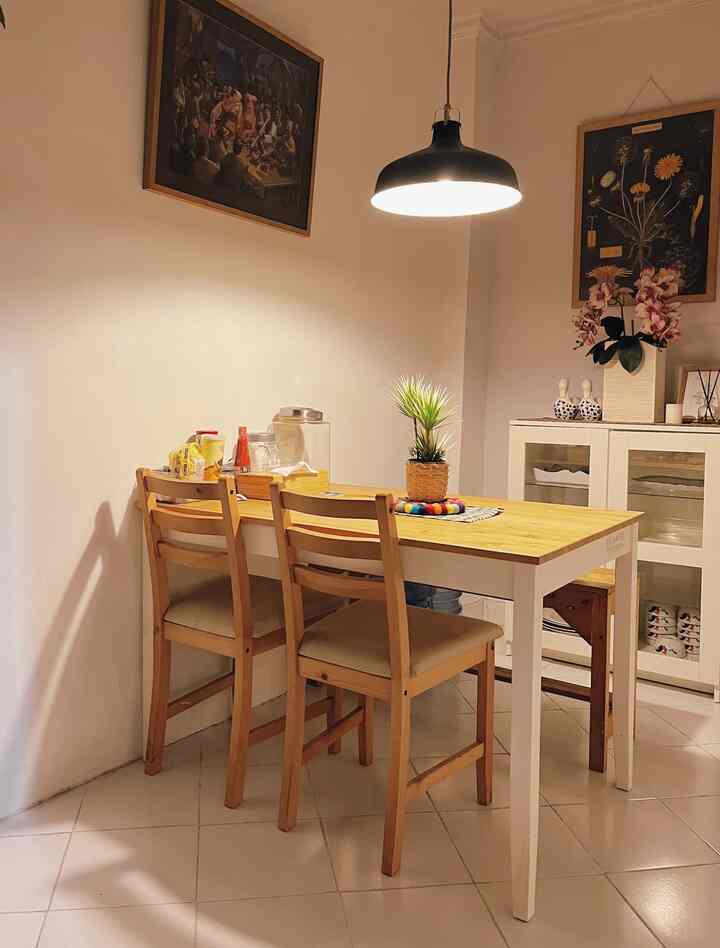 kecil, minimalis dan cocok untuk keluarga baru. Iya kan besar, yang penting semua kebutuhan terpenuhi ya?
#mejamakanidea #dapuridea #inspirasimejamakan #mejamakanminimalis #rakdapur #lampumejamakan