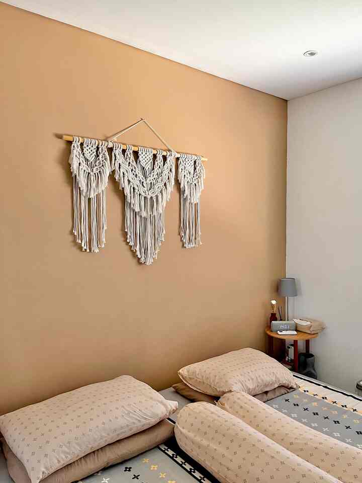 Bedside table siang dan malam 

#dekorasikamartidur
#kamartidur 
#bedsidetable
#inspirasikamartidur 
#minimalis