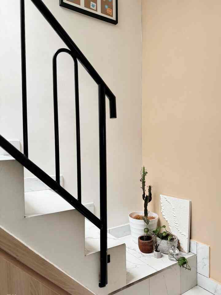 Repaint area bodres tangga 🎨


Karena dinding udah mulai kotor & manfaatkan cat sisa, kita aplikasikan saja ke dinding area bodres tangga 🤗

#areatangga
#bodrestangga
#repaint
#pojokhijau
#pojoksempit
