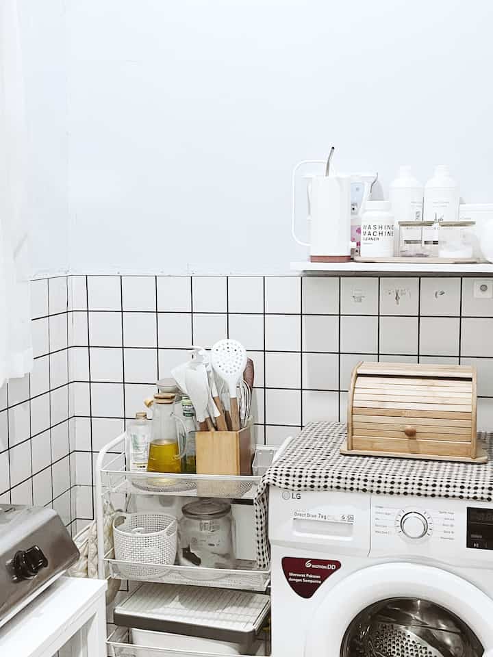 laundry room inspo👀 yang masih menyatu di dapur segaris👀

#laundryroominspo
#rumahminimalist
#rumahmungil
#rumahdeveloper
#rumahcluster
#bengkulu
#75sqm