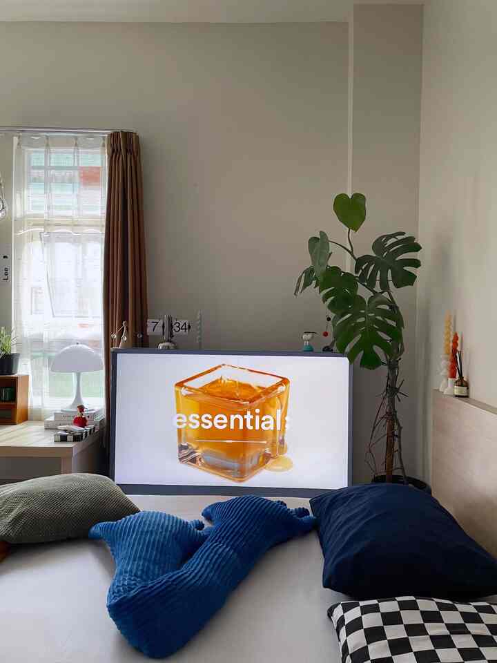 My bedroom theme is mid-century modern with a touch of color, inspired by Korean home decor. I chose this style because of its combination of simplicity and cheerful aesthetic ✨

For the color palette, I chose predominantly white colors plus wooden elements in the furniture to give a warm impression to the room. Apart from that, for the decoration items, I gave orange, green and blue accents. 

#BedroomInspiration
#BeautifulBedroom
#HomeBedroom