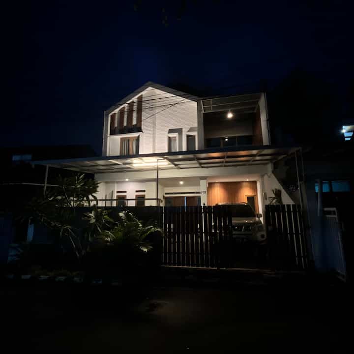 slow but cozy #skandinavian #housegram #whitehouse #bandung