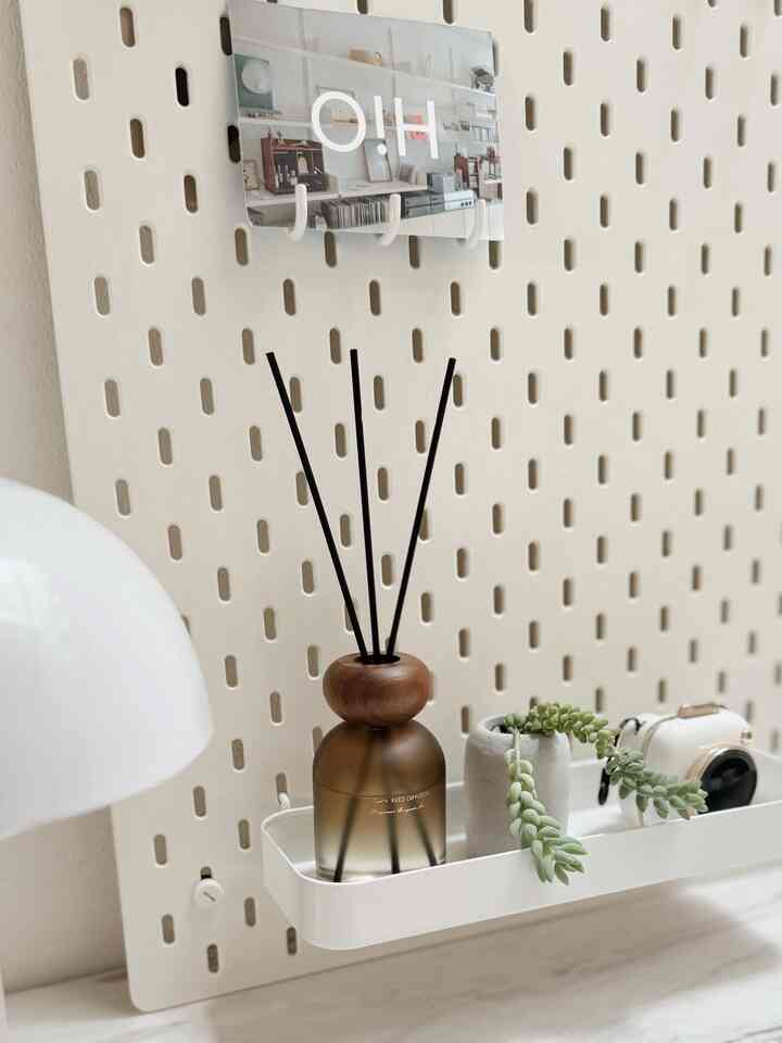 4 Best Buy Decor Items

🤍 Reed Diffuser Alba Sol varian English Fresia yang wanginya calm dan bentuk botolnya gemes ada sentuhan wood aesthetic.

🤍 Lampu jamur yang bentuknya unik dan cordless, pastinya cocok disinpan dimana saja.

🤍 Kalender Classic yang menjadi kalender abadi.

🤍 Box serbaguna dengan pentup dan ada sekar yang bisa diadjust sesuai kebutuhan.

#SpillProductTag
#4BendaWajibBeli
#SpillLinkShopee
#DecorItem
#BendaDekorasi

