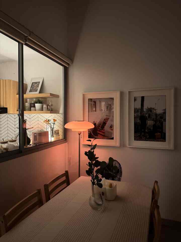 Top 4 pembelian terbaru
—
1. Smart Lamp Wifi 
Ternyata lighting bisa sengaruh itu untuk bikin ambience rumah jadi makin nyaman. Smart lamp ini bisa diganti jadi beragam warna sesuai ambience yang diinginkan untuk menunjang aktivitas.
2. Tesammans side table
Side table yang bentuk dan warnanya unikk, selain itu bisa dipakai untuk storage berbagai macam benda.
3. Bread Toast
Beli karna warnanya catchy banget selain fungsional bisa jadi aksen untuk dekorasi dapur.
4. Faux Fur Carpet
Karpet bulu yang kualitasnya oke dan warnanya matching sama tone warna kamar yang didominasi putih & coklat.
#SpillProductTag #4BendaWajibBeli #SpillLinkShopee #homedecor #homestyling #rumahcluter #rumahtumbuh
