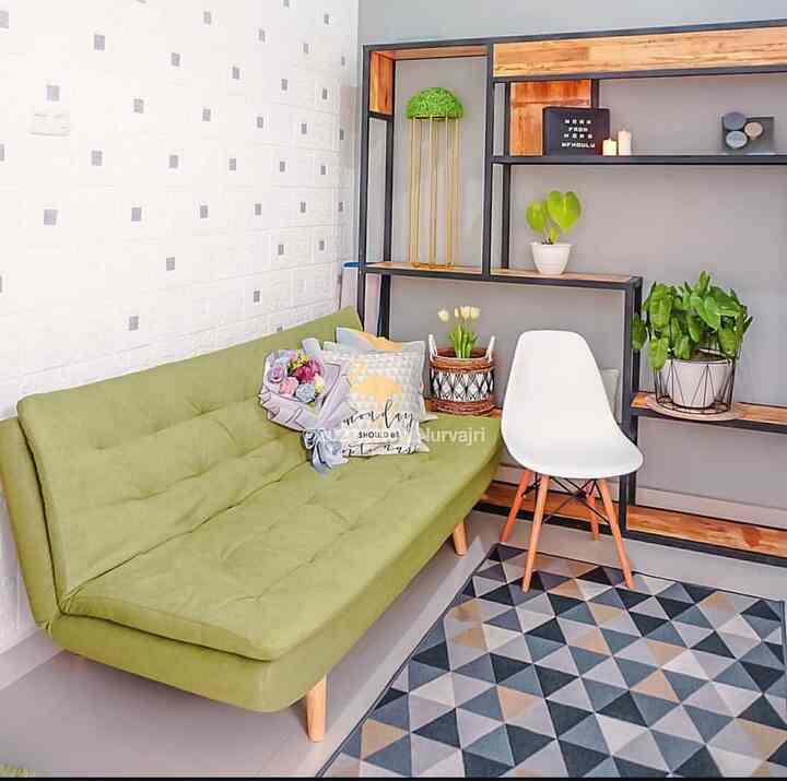 hal unik yg ku beli adalah sofa ijo
gemess ya warnanya


#spillproductTaq
#4bedawajibbeli
#spilllinkshophee#home #ruangtamu #dekorasi