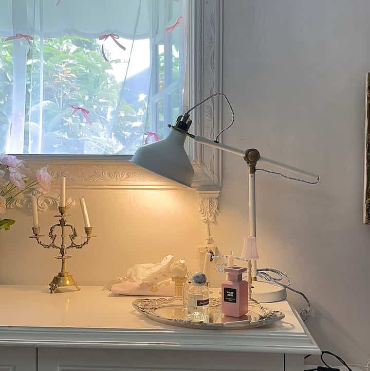 Sekilas tentang kamarku

#kostdecor #kamaraesthetic #kamarputri #roomdecor