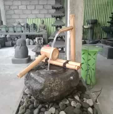 Air Mancur Unik Batu kali