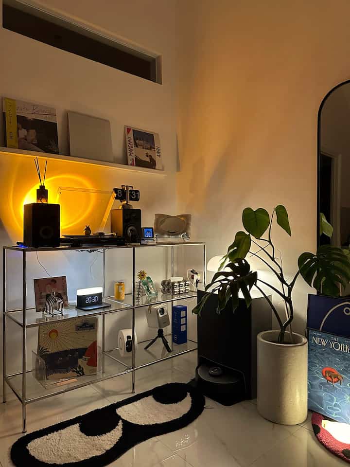 4 item penerangan yang membuat estetik

-
Sleeping Duck Lamp : fleksibel bisa diletakan dimana saja , dibawah maupun diatas meja tetap terang 

ArtHome Digital Clock + Lamp : bisa menjadi jam , alarm, buat chrager handphone dan penerangan ada 3 opsi warna

Sunset Lamp : warna yang cukup strong membuat ruangan lebih hidup

Mushroom Lamp : lampu lama tapi selalu membuat ruangan bernuansa hangat karena bentuknya yang unik mirip jamur


-

#nightvibes #homedecor #home #corner #lamp #inspirasi #rumah #minimalis #angkahouse 