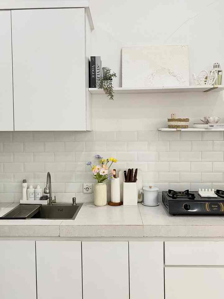 •White Kitchen Inspiration•

#kitcheninspo #kitchenideas #idedapur #desaindapur #dapursegaris #whitekitchen