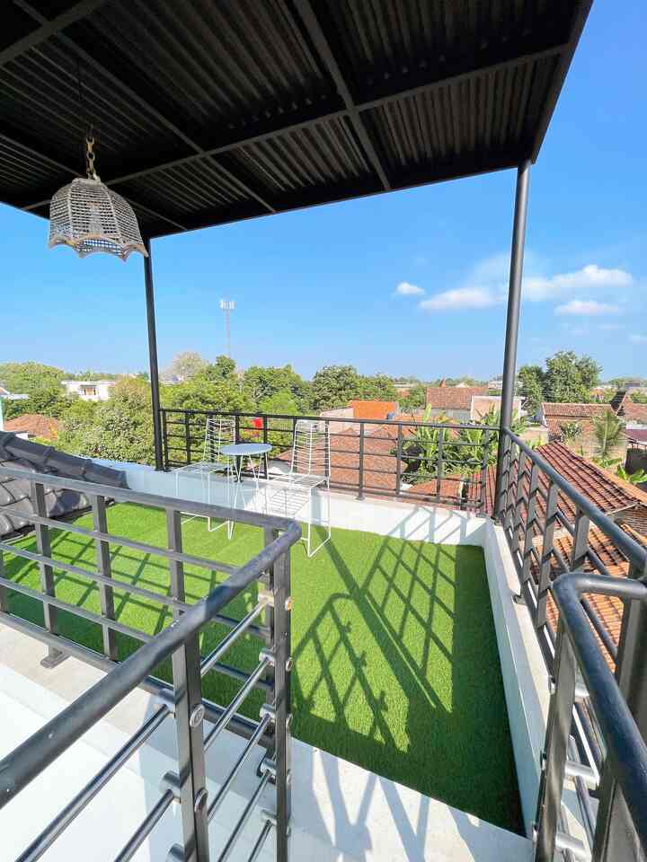 Inspirasi atap 🍃💡

#rooftop #rooftopinspo #HomeStylingVideo #VideoHomeDecor #InspirasiDekorRumah #japandi #minimalist #scandinavian #homedecorinspo #homestyles #decorlowbudget #rumahmungil #livewithkids 