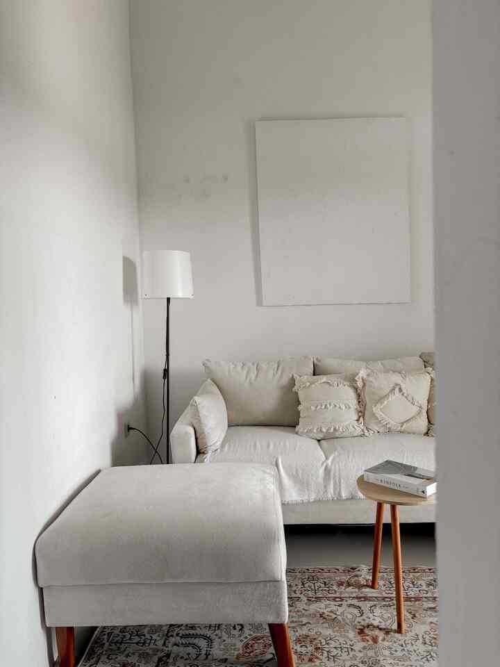 Hi tetangga Ohouse!
Bosen ga sih ini lagi ini lagi 😂🫣
Gapapa yaaa semoga bisa menginspirasi kalian pecinta netral pattern 🤎🫰🏻

#InsprasiLivingRoom #Minimalis #LivingRoom #WoodWhite #AesteticRoom