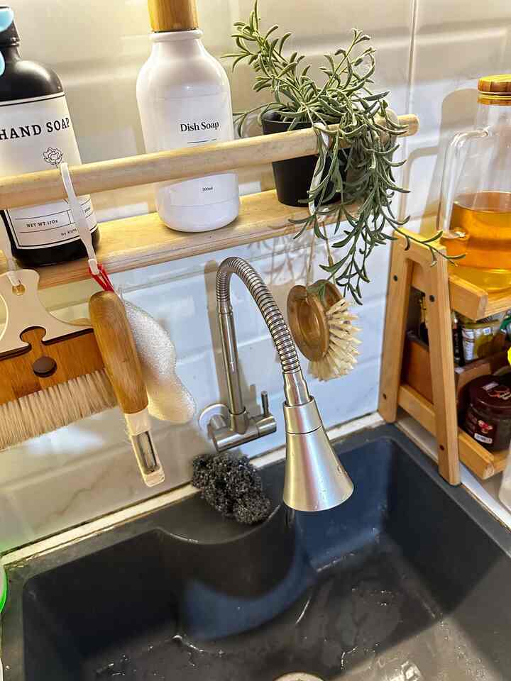 Rumah tumbuh ☺️ Home sweet home~

#RumahSubsidi #Rumahmungil #Tangerang #Tinyhouse #TerasAesthetic #Kamarminimalis #DekorasiUnik