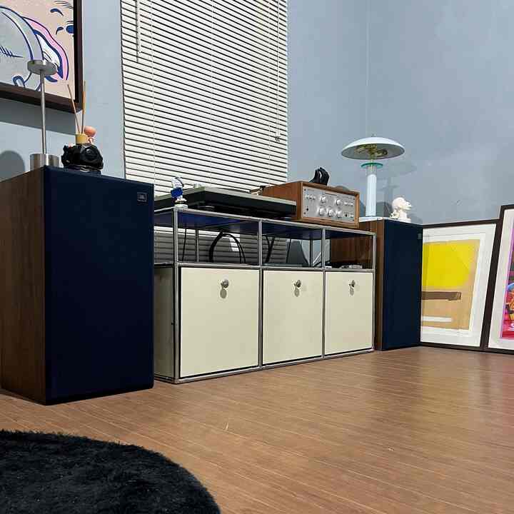 Walaupun sudut ruang kost ini yang sering saya posting semoga teman2 tidak bosan, karna saya sendiri tidak bosan memandangnga dari sudut mana saja terlihat bagus 🤍
#kostestetik #minimalis #kamarkost #tablelamp #lampukamar #kamarkecil #kamartiduryangnyaman 