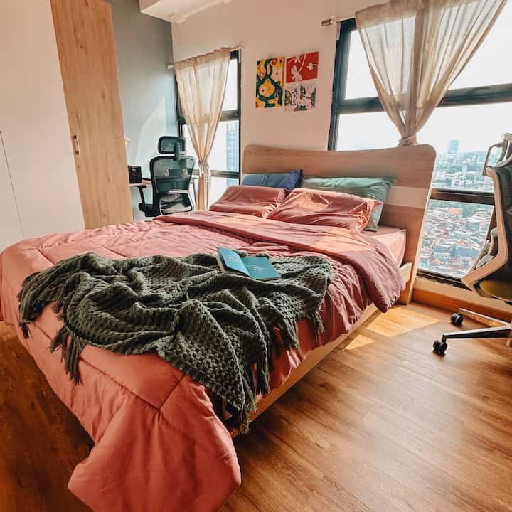 Kebahagiaan adalah tempat tidur yang hangat 🌸🌸 #

#BTNOAS8 #bubuapato