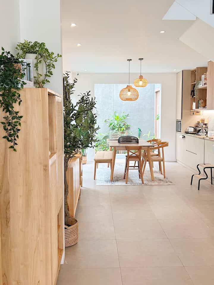 bisa dibilang, covid menyatukan kita 😂.
Selama masa covid, saya dan suami sering ke cluster ini, dan jatuh hati, banyak nilai plus di cluster ini yang menyenangkan untuk membesarkan anak.

dan akhirnya memutuskan untuk menggadaikan rumah tercinta ini, kami renovasi agar kebutuhan ruangan terpenuhi. dan puji Tuhan atas rumah ini yang membawa saya ke banyak kesempatan kerja. sangat terberkati

#MyHomeStory #MiniHouseTour #CeritaRumahku #kbp #rumahimpian #rumahestetik #rumahku