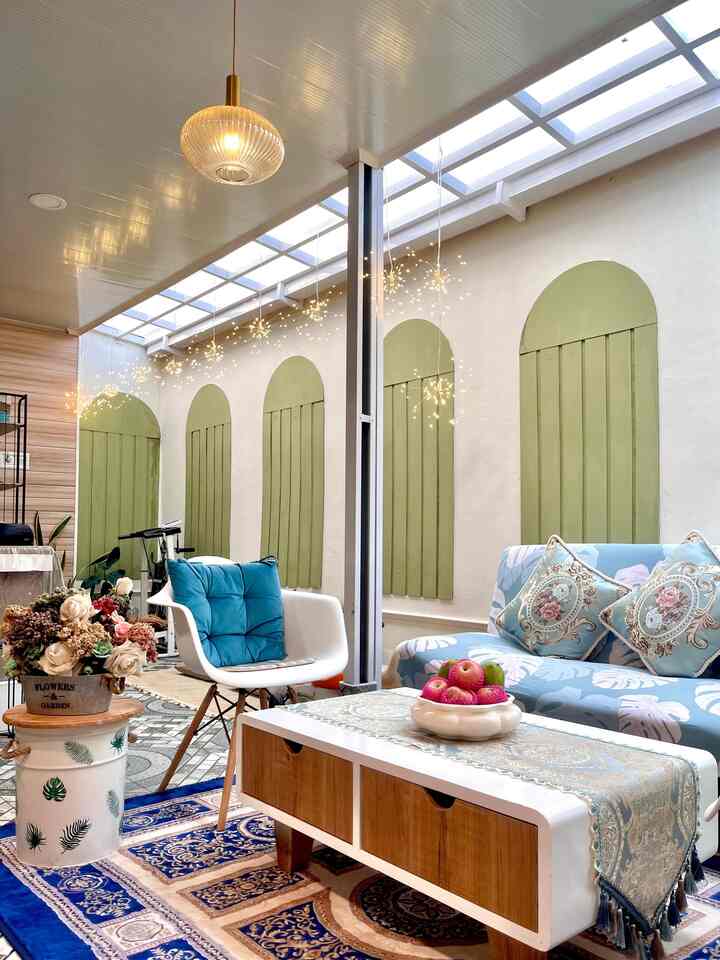 Living room combined with kitchen and laundry room? Why not! For friends who have a house with a narrow land, this can be a solution, right guys? With a semi-open space concept, we transformed this kitchen into a kitchen as well as a living room and laundry area with white, natural wood and colonial white nuances. The reason we chose these colors was so that the room would look cheerful, warm and spacious. 🥰 #livingroomstyling #dekorasilivingroom #livingroommakeover #ruangkeluarga #arch