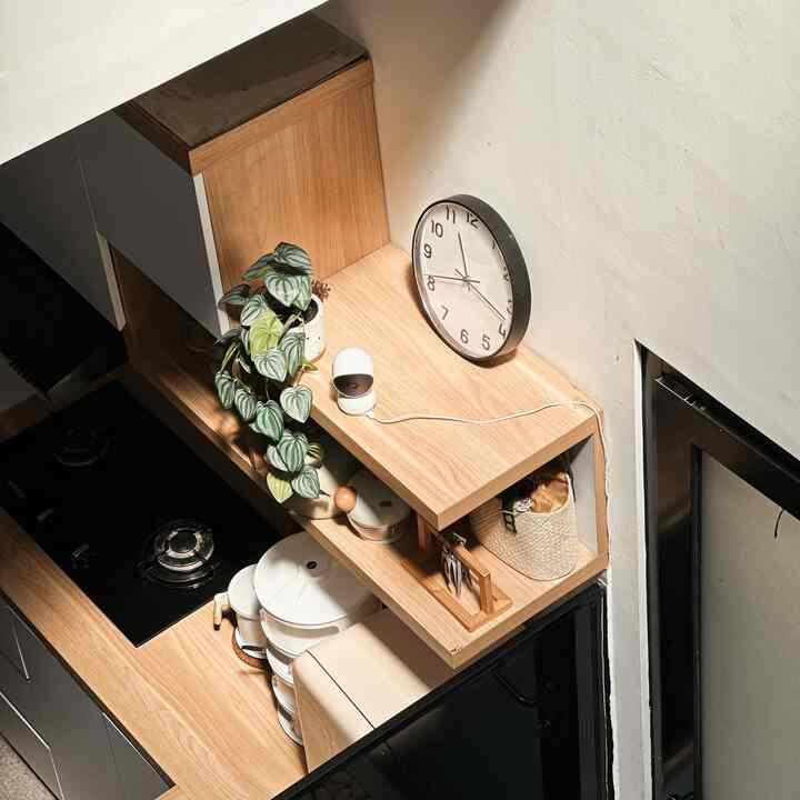 Meet our japandi style at casaaksadaru. 
Long story short, casaaksadaru punya beberapa style sebenernya. Maklum dulu pas bangun dan isi rumah asal suka gitu deh blom tau bgt apa itu home style dan home decor. Jadi campur sari hehe. 

Ini beberapa spot japandi di rumah yaitu di master bedroom, kitchen, dan foyer. Kalau diliat2 emang mayoritas furniture di rumah tu berbahan kayu. Why? Karena menurut kami kayu tuh bikin kesan warm dan homey. 

Bagaimana style di rumahmu? Drop di coment yaaa. 

Semoga bisa menginspirasi semua. 
Malam 🫶🏻

#japandi 
#homedecorinspo
#rumahjapandi
#rumahmixstyle
#casaaksadaru
