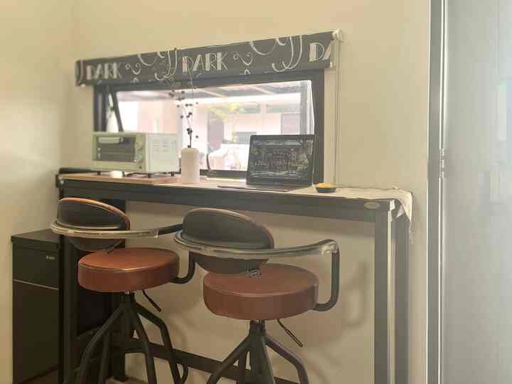 Industrial Style at Home, Multifunctional and Cool!

At first I liked the industrial style because it looks simple but still cool and masculine. Make the house feel more characterful! We try to apply this style in the dining room which is also a workplace. This table and bar stool made of iron and wood is not only for eating, but also a comfortable spot for WFH. Plus a minimalistic iron hanging lamp, the industrial feel is even better (the hanging lamp is still on the wishlist 🤭).

For neighbors who want to try industrial style, play with raw materials like wood and iron. The important thing is that things in the house are not only aesthetic, but also functional. A dining table that can also be used for work? Why not!

Does the neighbor have any tips for styling the house as well?

#Industrial #RumahIndustrial #homedecorinspo #IndustrialStyle #HomeDecor #InteriorDesign #MejaMakan #RumahNyaman #WFHSetup #DekorasiRumah