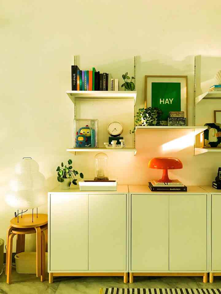 Mencoba edit foto dengan gaya jepang yang biasa kita lihat di akun instagram brutus magazine. Hasil dari O!Class minggu 2 minggu lalu yang penuh dengan ilmu. Keluar dari zona nyaman dan iseng edit dengan gaya yang berbeda ternyata seru juga. After dan before fotonya bisa dilihat langsung dengan preset yang sama.

#oclassphotoediting #myeditingstyle #midcenturymodern #japanesephotography #interior #retroeditingstyle