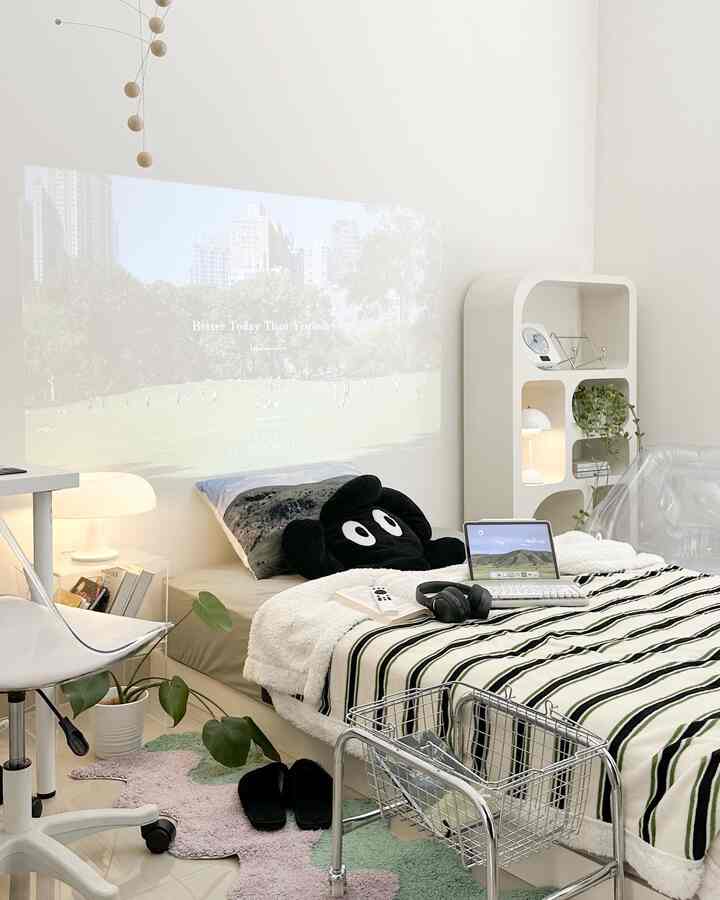 kamar minimalis saya 👀🍃

#minimalis
#penataankamartidur
#penataankost
#dekorasikost
#perombakankost
