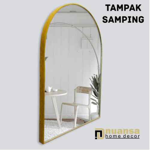 CERMIN DINDING AESTHETIC