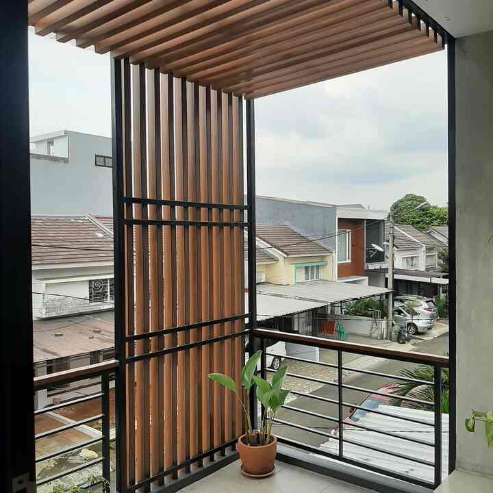 Teras Balkon

Memutuskan menambahkan kanopi untuk teras balkon atas karna biar klo ujan ga nyiprat ke jendela kamar si kk. semula diakalin menggunakan krey bambu tapi kurang efektiv akhirnya pasang kanopi. buat variasi & biar ada rasa2 Japandinya ditambahin  WPC Duma 


#interiorrumah #dekorasipekarangan #Terasrumah #kidsfriendlyhome #rumahramahanak #familyfriendlydesign