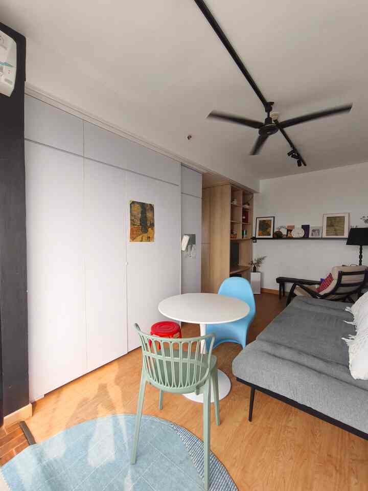 ada yg penasaran #MyDreamKitchen-nya Tentramhome ada di mana? buka slide ke-2 dst-nya ya

#IdeDekorDapur di sini adalah: Dapur bisa hilang hanya dalam 1 detik! Solusi jitu hunian dengan lahan terbatas

selain bisa mengurangi stress saat dapur berantakan, dapur juga bisa ditutup saat tamu menginap di sofabed ruang tengah supaya bisa lebih nyaman karena terasa tidur di kamar, bukan di dapur

#KitchenMaterials