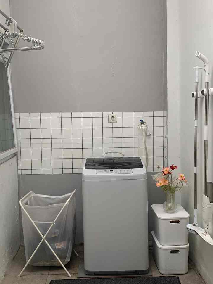 —Laundry Room
Laundry room ini di dominasi 2 tone warna yaitu abu-abu dan putih.
Backsplash laundry room ini hasil DIY menggunakan wallstiker✨

#MaterialLaundryRoom
#LaundryRoom
#InspirasiLaundryRoom