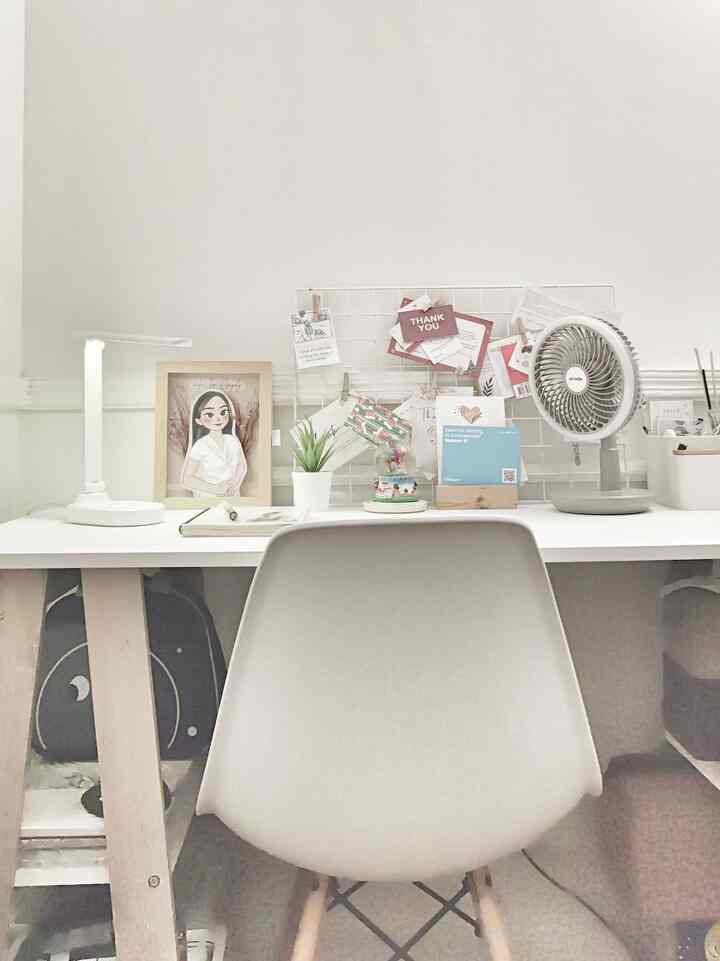 Ruang Produktif Saya

Area yang semula dimaksudkan sebagai ruang kerja, digunakan bersama dengan Pak Hubb, kini berubah fungsinya menjadi lebih produktif, kadang untuk bekerja, kadang untuk rekaman sambil mengedit konten, kadang untuk mini studio juga.

#RuangProduktif #RuangKerja #RuangBelajar #StudioMini #AreaProduktif