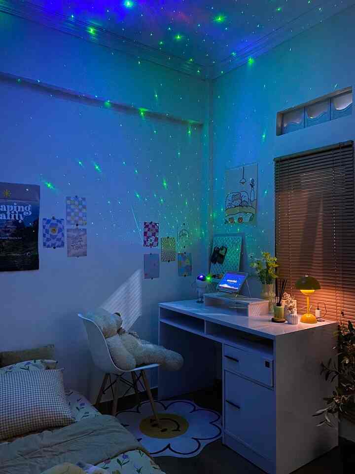 Our Lil House - Studio Night Vibes

Suasana malam hari pada studio kami memberikan suasana yang tenang, dengan menggunakan lampu projektor galaksi, walaupun berwarna warni tapi menciptakan suasana yang tenang. Terdapat juga lampu tidur yang terdapat 3 pilihan warna dari cool hingga warm light yang bisa di sesuaikan dengan mood kita.

#LampuRumah #InspirasiLampu #NightVibe #StudioDesign #LightingRoom #Ambiance #SuasanaRuang
