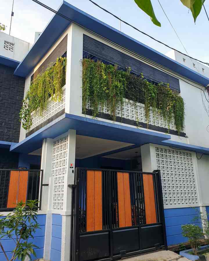 🔅affordable YET Aesthetic🔅

gak menyesal waktu renov kami memutuskan menggunakan ROSTER di beberapa bagian rumah ini.  awalnya hanya mencoba menekan budget renovasi yang terus membengkak, hingga akhirnya memutuskan membuat pagar balkon lantai atas dari roster, alih-alih custom ke bengkel pagar besi 🤭😁

setelah terpasang, ternyata tampilan rumah tetap terlihat cantik dan estetik, akhirnya kami gunakan lagi di beberapa bagian. selengkapnya bisa dilihat di slide berikutnya ya... 🤗

#MaterialRenovasi
#MaterialMurah
#PagarRumah
#PagarBalkon
#PagarRoster
#homestagram 

