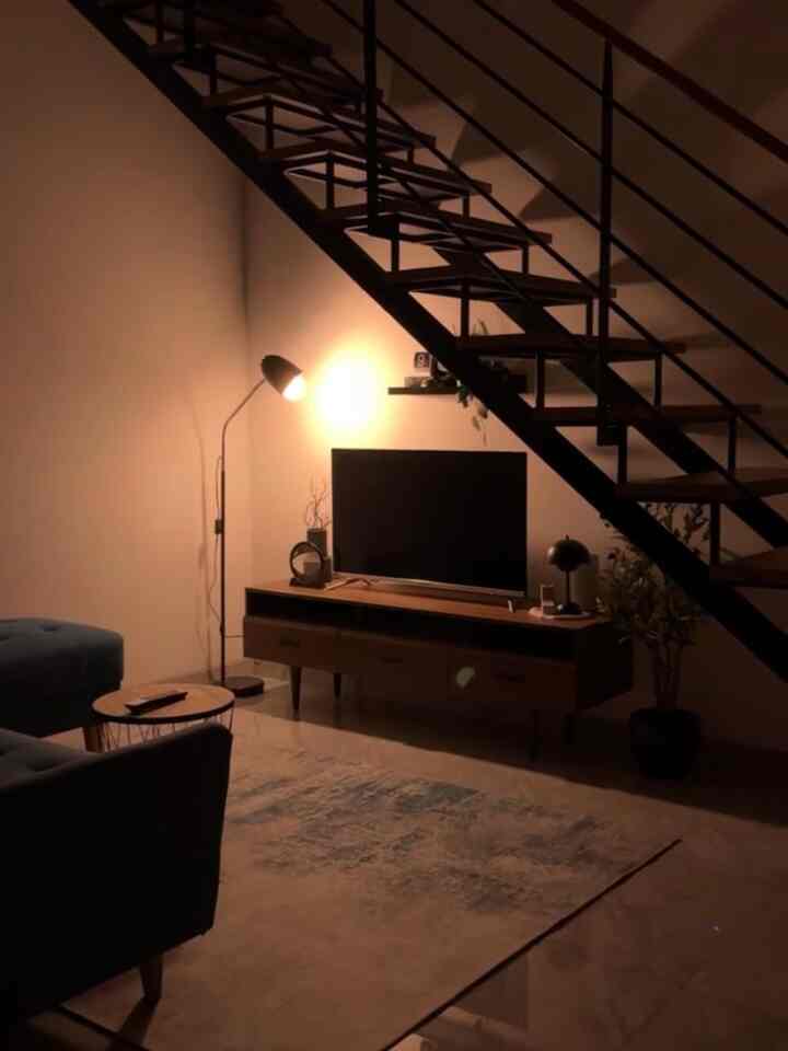 Kami hanya mengganti bohlam lampu standing lamp di living room ini, and voila hanya dengan sentuhan tangan melalui aplikasi #WiZ di Handphone, vibes living room ini jadi lebih terasa bedanya dan lebih hangat di malam hari 🥰

Kami pakai #philipsSmartLED connected by #WiZ dari @philipslighting varian bulb.
Ruangan menjadi lebih cantik dan terasa bedanya. Warna lampu dapat diganti dengan 16 juta pilihan warna yang dapat disesuaikan dengan tema ruangan ataupun mood anggota keluarga

#LampuRumah #InspirasiLampu #NightVibe #StandingLamp #LampuRuangTamu #LampuRuangKelurga #SmarLamp