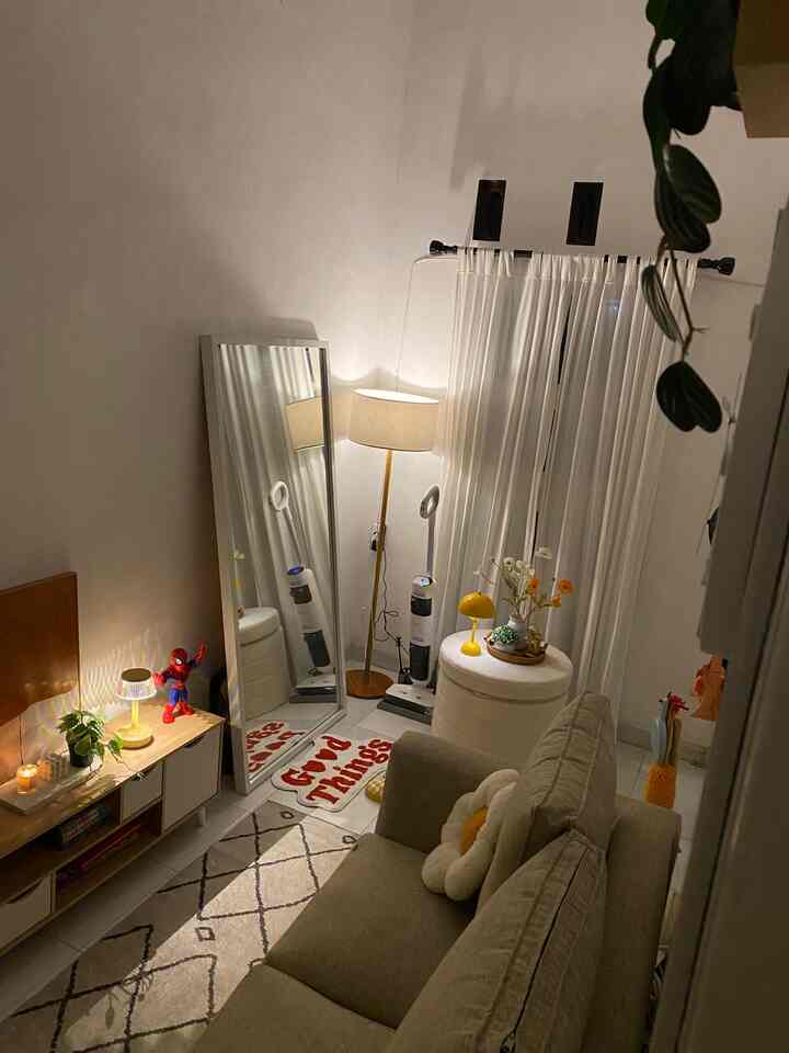 Hi tetangga ✨

Night vibes di spot favorit dirumah, aku pakai lampu warm supaya lebih setelah seharian aktivitas💕

Kalau udh mode warm light gini bikin cepet ngantuk 😂

#lampurumah
#inspirasilampu
#nightvibe
#standingfloorlamp
#lamputidur
#lampumeja
