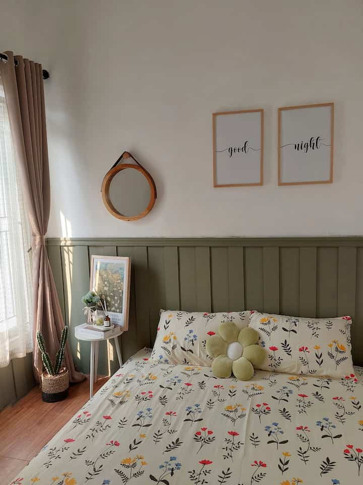 Sunrise at my bedroom 🌞

How important is it for sunlight to enter the room? I think it is important because the room can be more easily damp if sunlight does not enter.

Fortunately, even though the window in this room is small, light or sunlight can still enter the room and make the room feel warm. This is also supported by the position of the house which allows sunlight to hit the house in the morning and evening.

To brighten up the atmosphere this morning, we replaced the sheets with beautiful, colorful floral motifs with a yellow base color. In addition to making your mood good, routinely changing the sheets at least once a week can also keep the bedroom clean.

At your house, what time does light or sunlight enter the house?

#BedroomInspiration
#Wallpaper
#HousePaintColor
#MinimalistBed
#WalldecorAesthetic
#RoundMirror
#BedroomStyling
#bedroom
#girlsroom
#myroom
#newlywedroom
#daughterroom
#smallroom
#wallbatten
#roundmirror
#walldecor
#artificialplant
#vinylcarpet
#hotelbed
#minimalistroom
#smallroom
#aestheticroom
#koreanroom
#miniroom
#homedecor
#homestagram
#homeinspo

