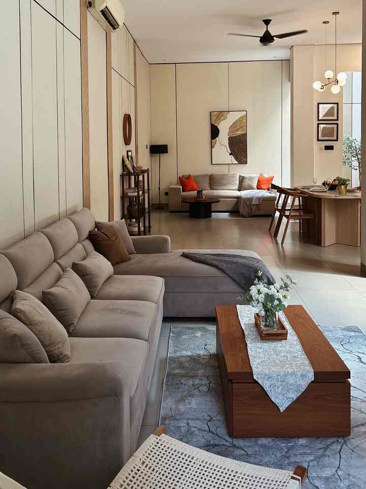 Tone casa de kath merupakan warna-warna natural seperti putih, coklat, abu serta dominasi permainan warna kayu muda dan tua, efek warna kayu yang hangat dan elegan dipadukan dengan warna solid.
#Palette Warna Rumah
#InspirasiWarnaRumah
#Warna Rumah
#Ruang tamu
#Desain Rumah
#Ruang makan